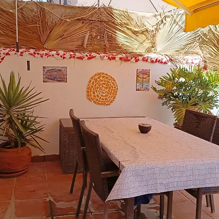 Дом отдыха House With Pool In The South Of Tenerife Чайофа