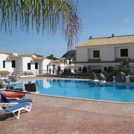 House With Pool In The South Of Tenerife Semesterbostad *