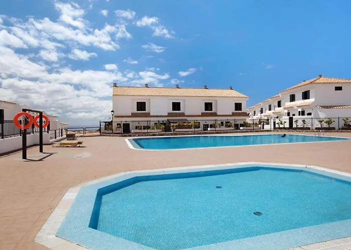 Semesterbostad House With Pool In The South Of Tenerife Chayofa